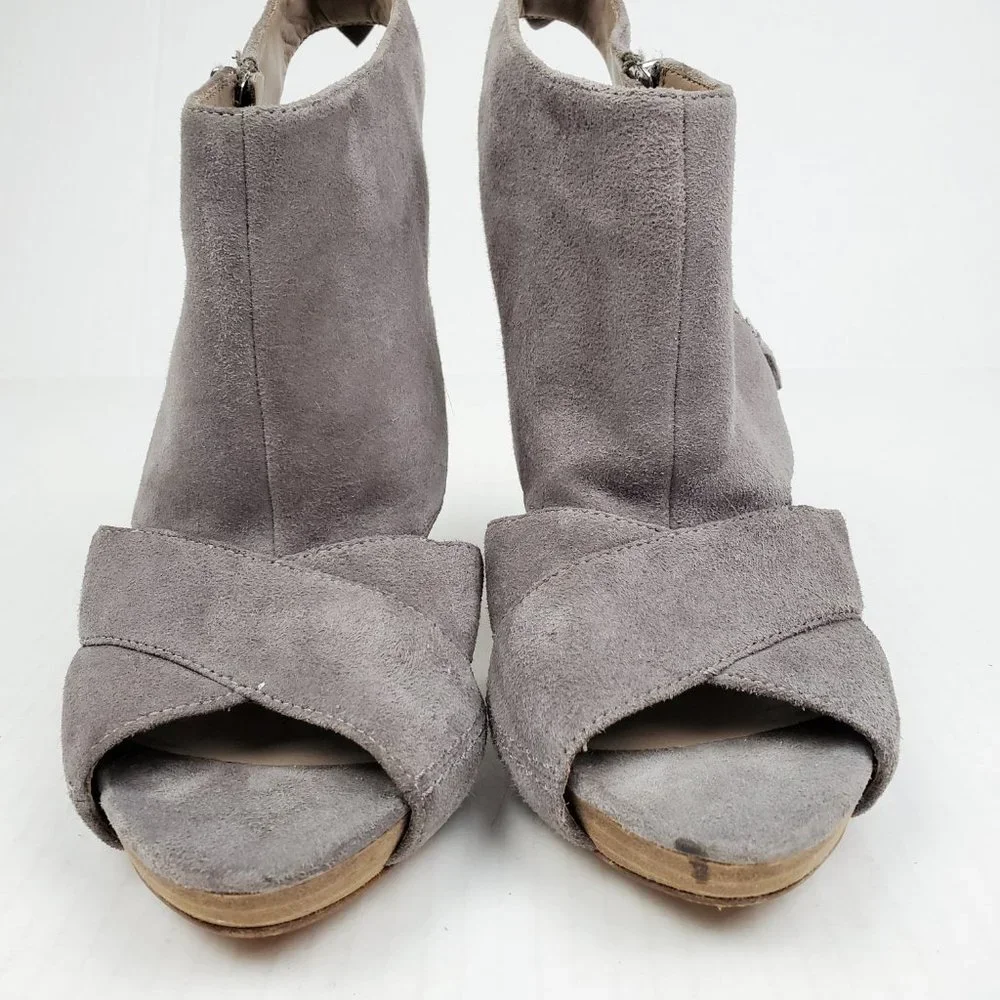 Belle Sigerson‎ Morrison Grey Suede High Cone Heels/Pumps Size 6